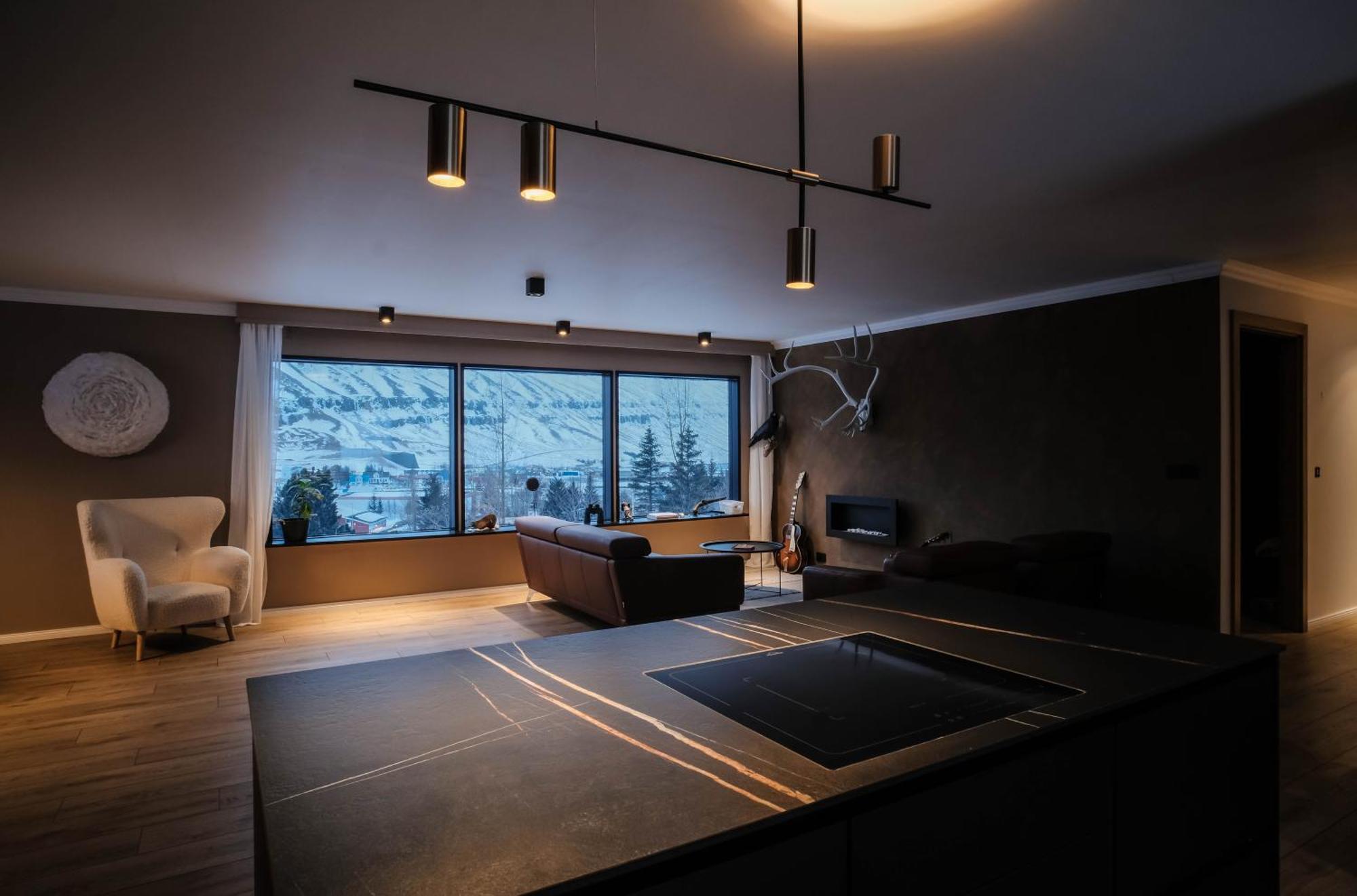 Botnahlid Villa, Mountain And Town Views And Outdoor Sauna Seyðisfjörður Buitenkant foto